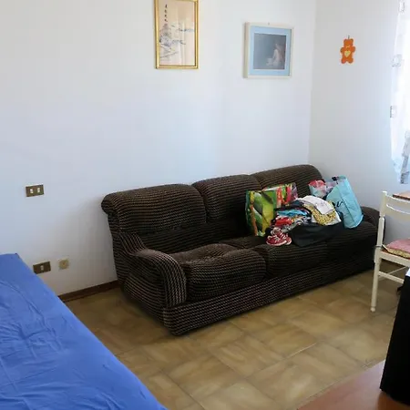 Casa Del Glicine Apartment